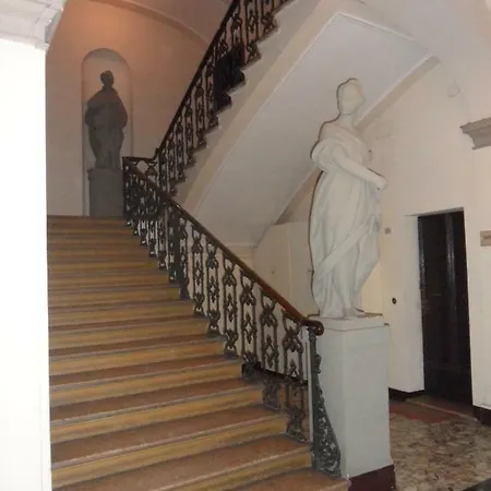 Apartment Interno 1 *